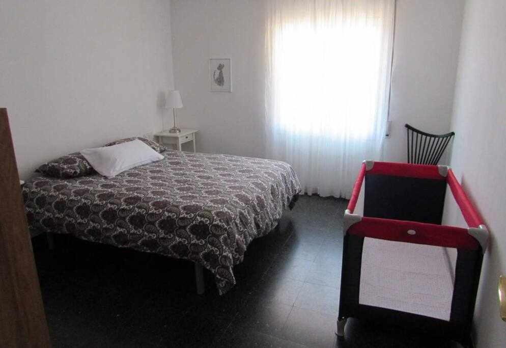 Apartamento Con Increibles Vistas Y Terraza Girona Luaran gambar
