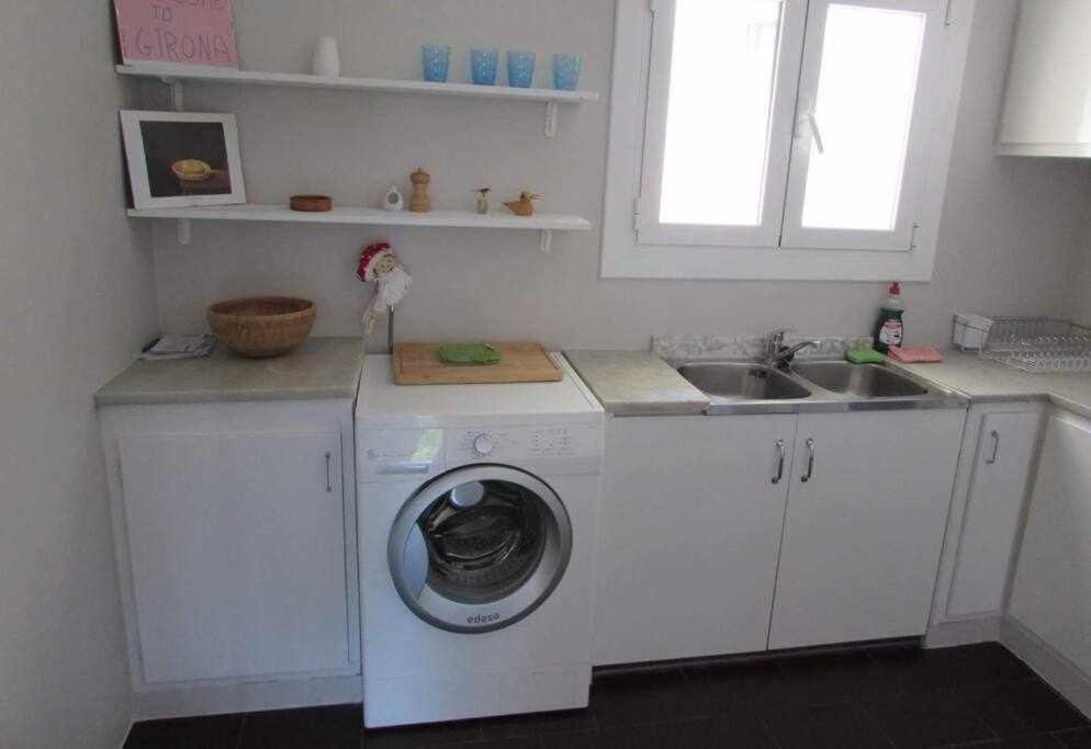 Apartamento Con Increibles Vistas Y Terraza Girona Luaran gambar